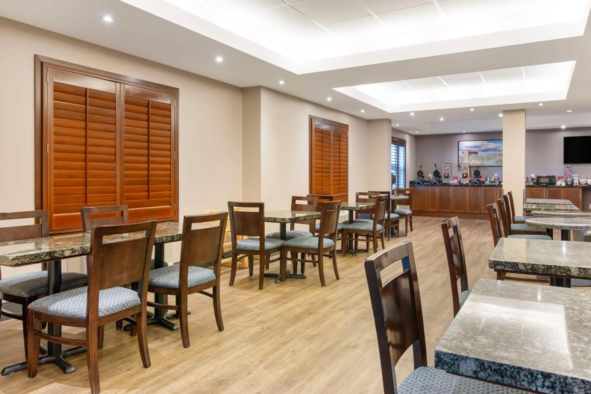 Best Western Plus Brandon Inn Bagian luar foto