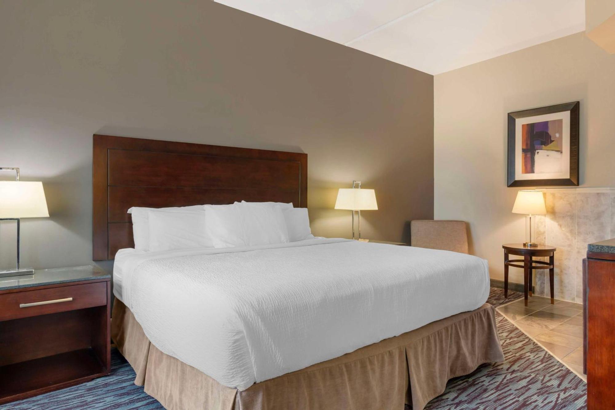 Best Western Plus Brandon Inn Bagian luar foto