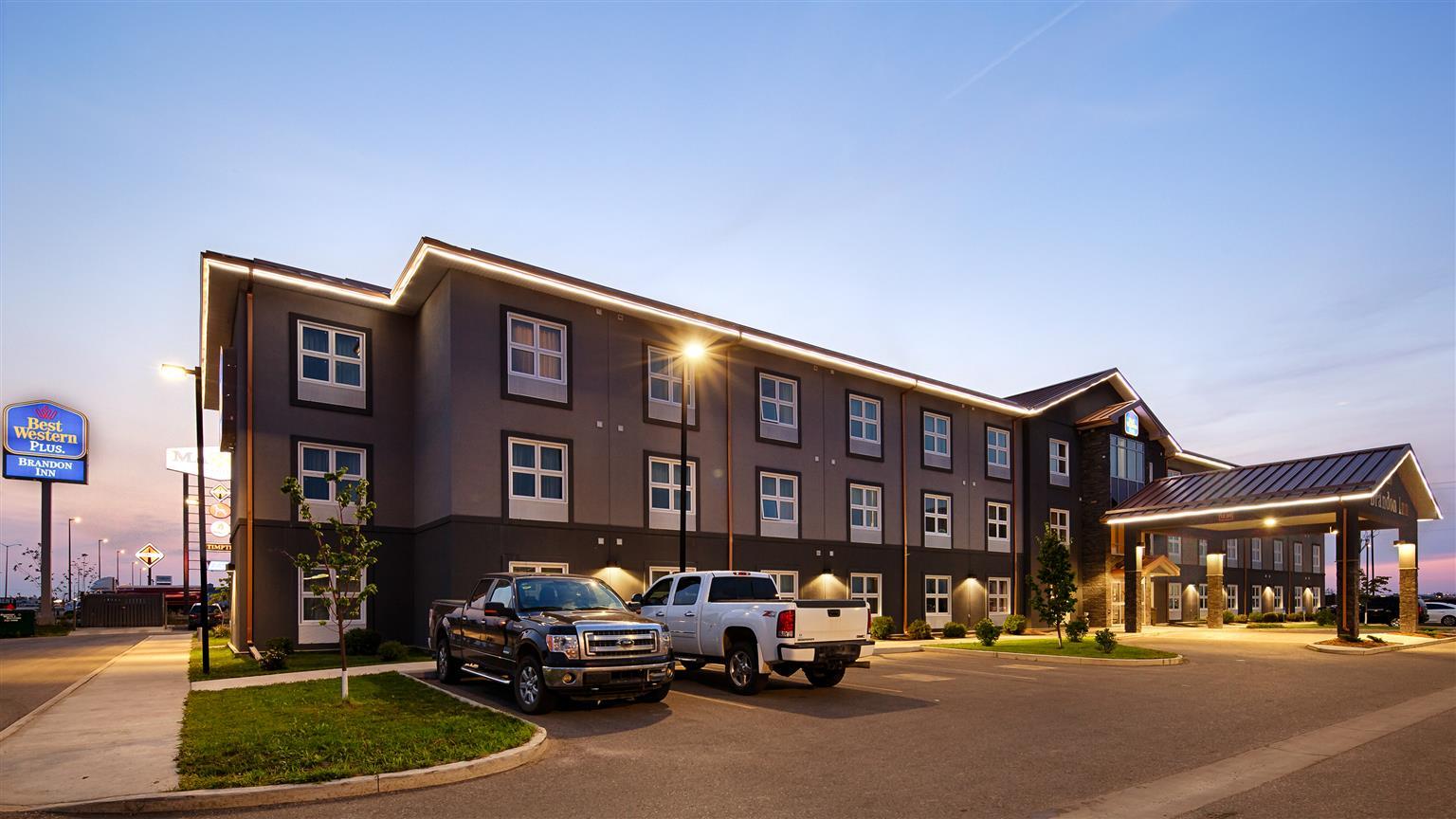 Best Western Plus Brandon Inn Bagian luar foto